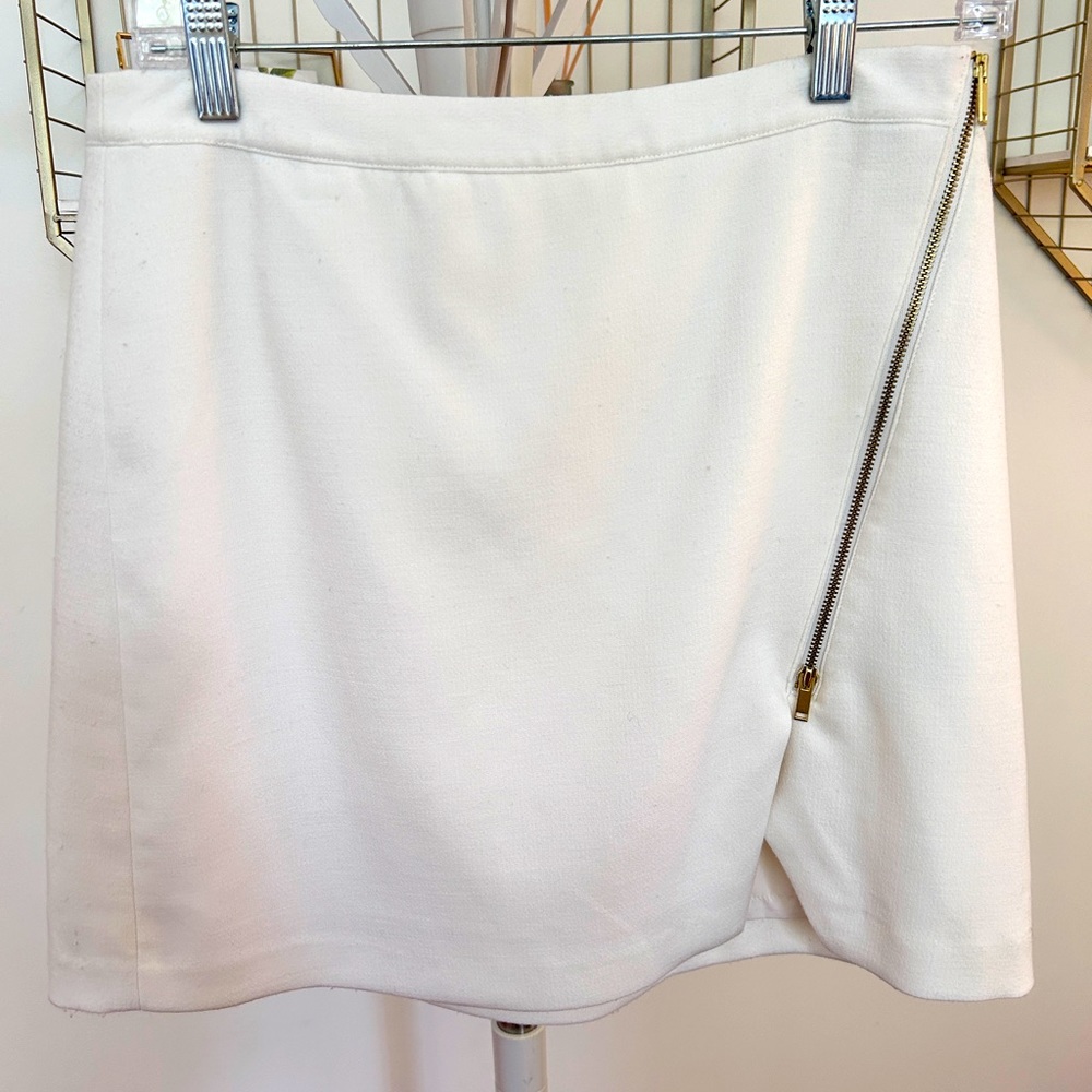 Cream Banana Republic Gold Zipper Skirt